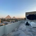 La Perle Pyramids